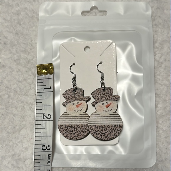 Cheetah Print Snowman Earrings…So Cute, NEW - Picture 4 of 5